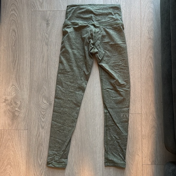 Fleo Leggings - Picture 2 of 2